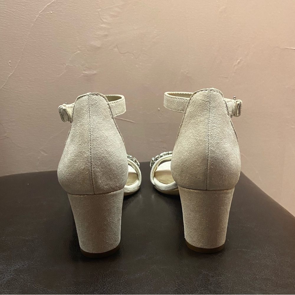 NWT Naturalizer Women's Vera2 Ankle Straps Heeled Sandal - Picture 6 of 10